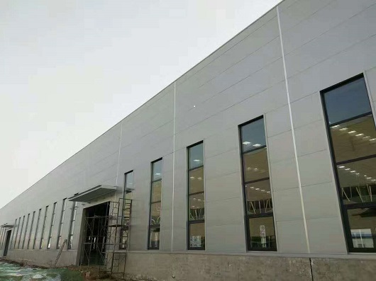 晉城鋼結(jié)構(gòu)工程門(mén)式剛架廠房的結(jié)構(gòu)特點(diǎn)概述